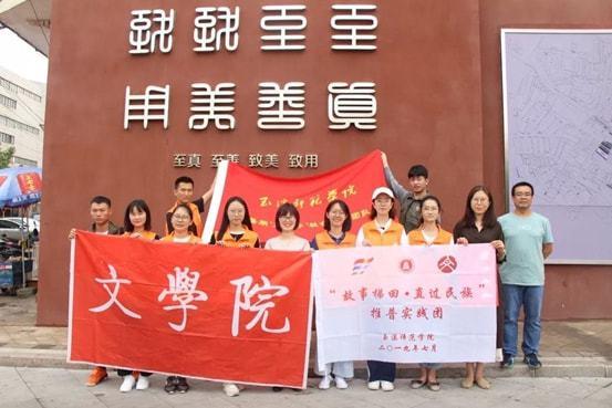 二十五除以五等于多少？